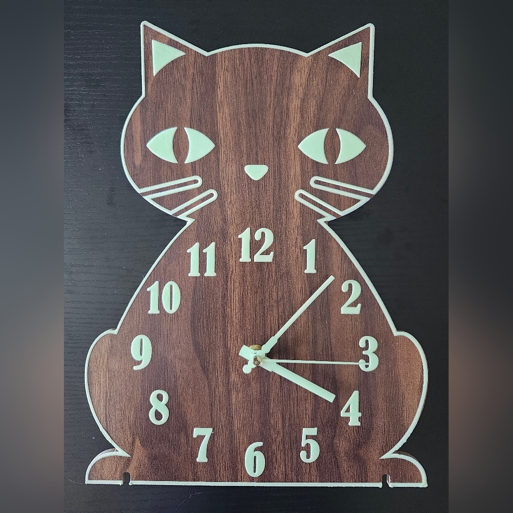 Cat Wall Night Light Clock
